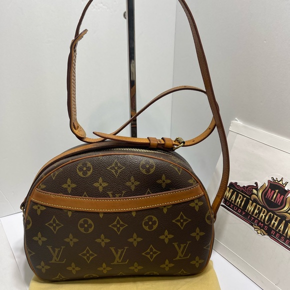 Louis Vuitton Blois in Monogram, with dust bag. - Picture 14 of 16